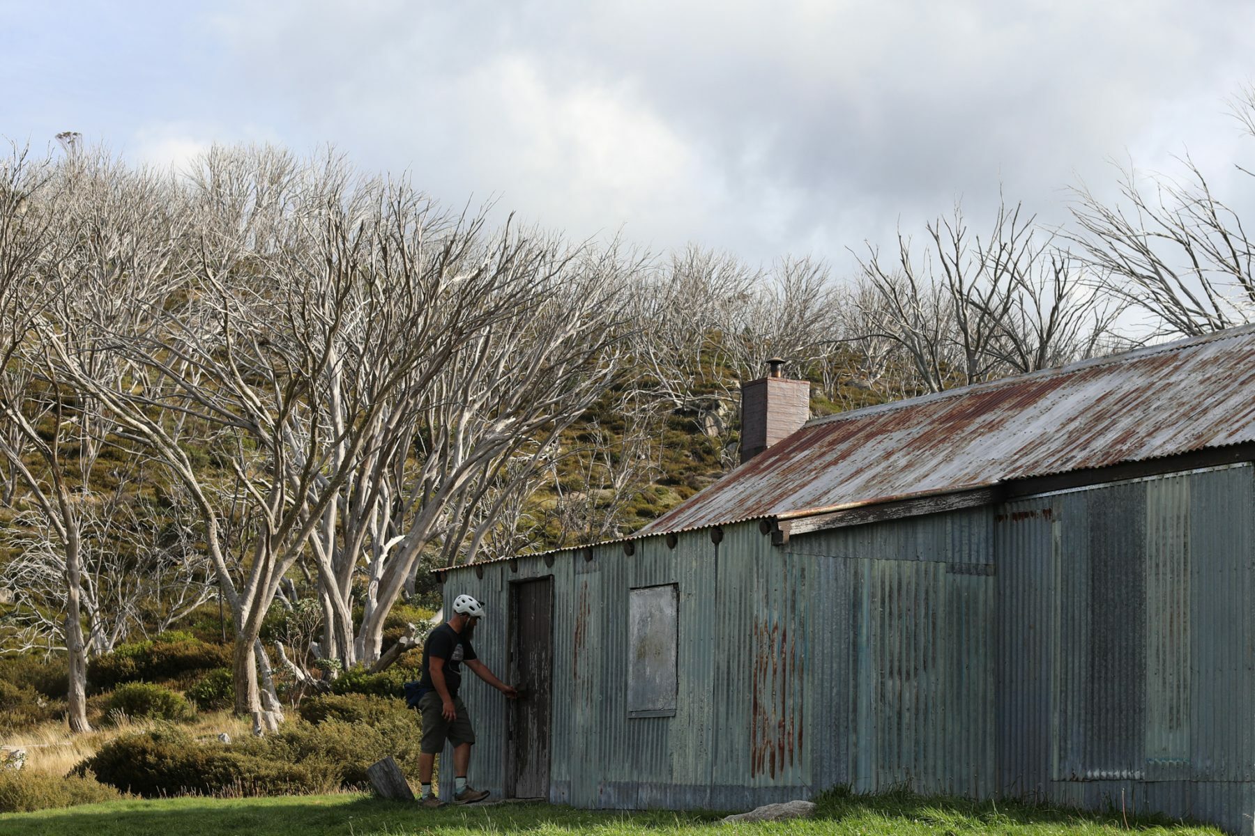 Bikepacking to Whites River Hut