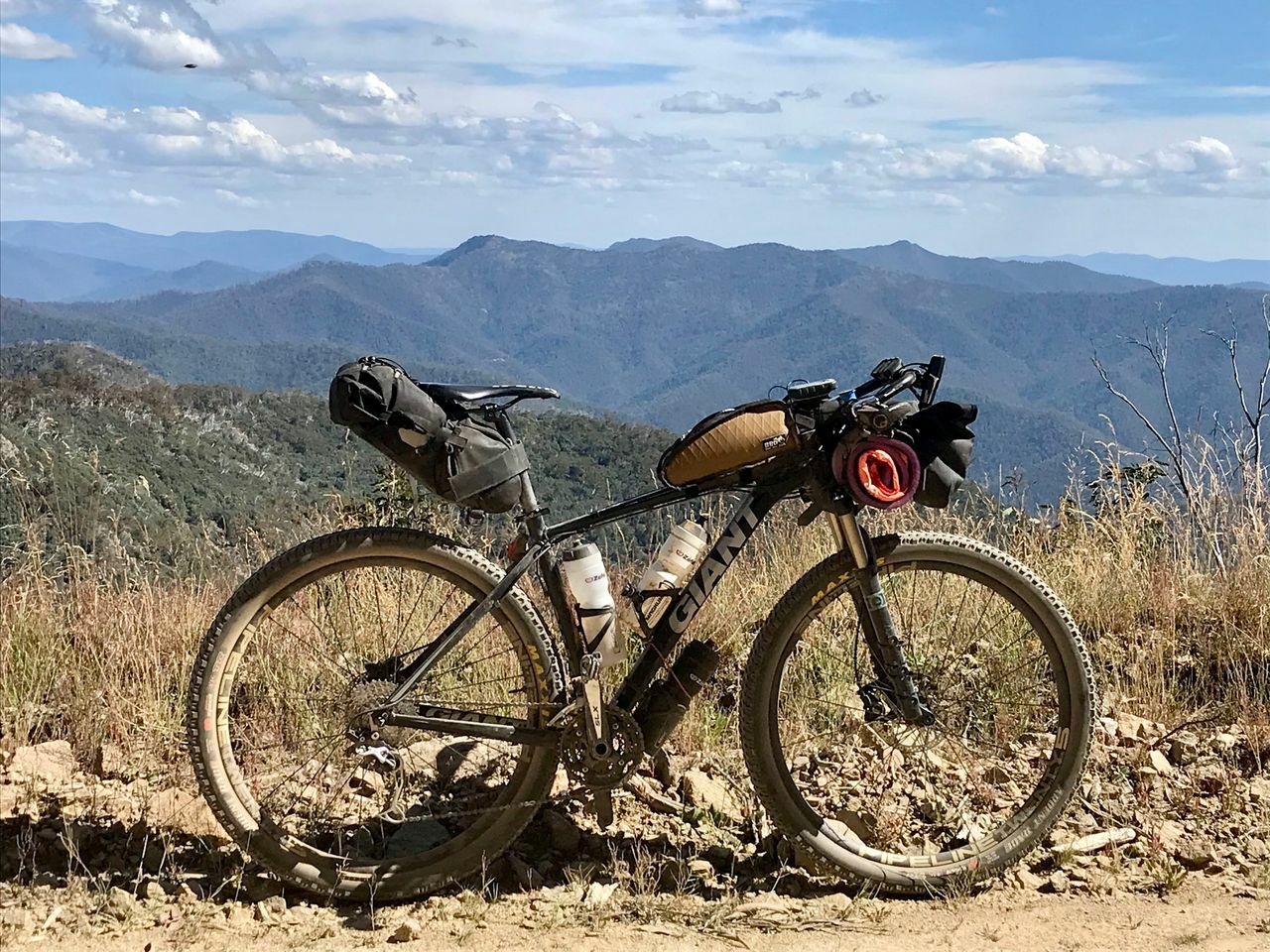 Bikepacking bike of the Victoria divide 550