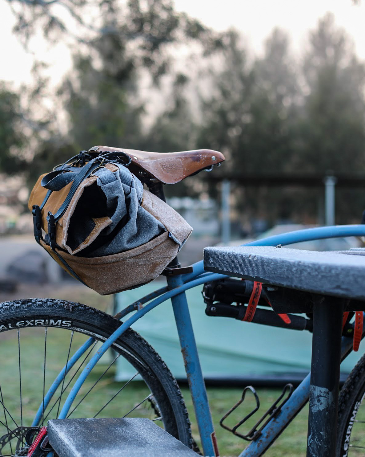 Frosty bikepacking bike the morning after Swift Campout