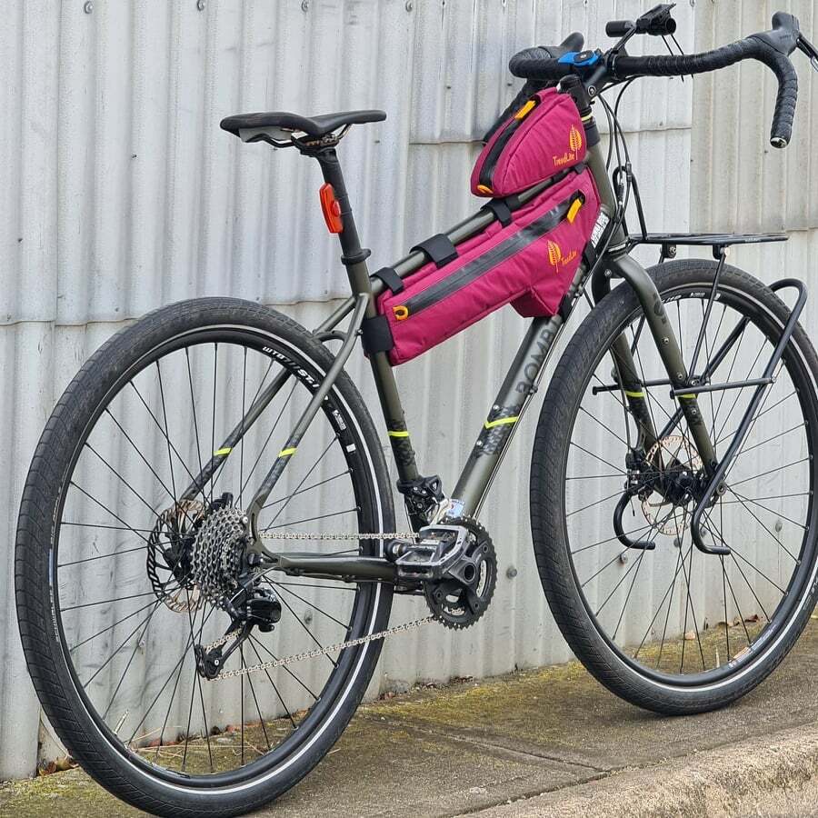 Custom half frame bag and fuel tank for a Bombtrack