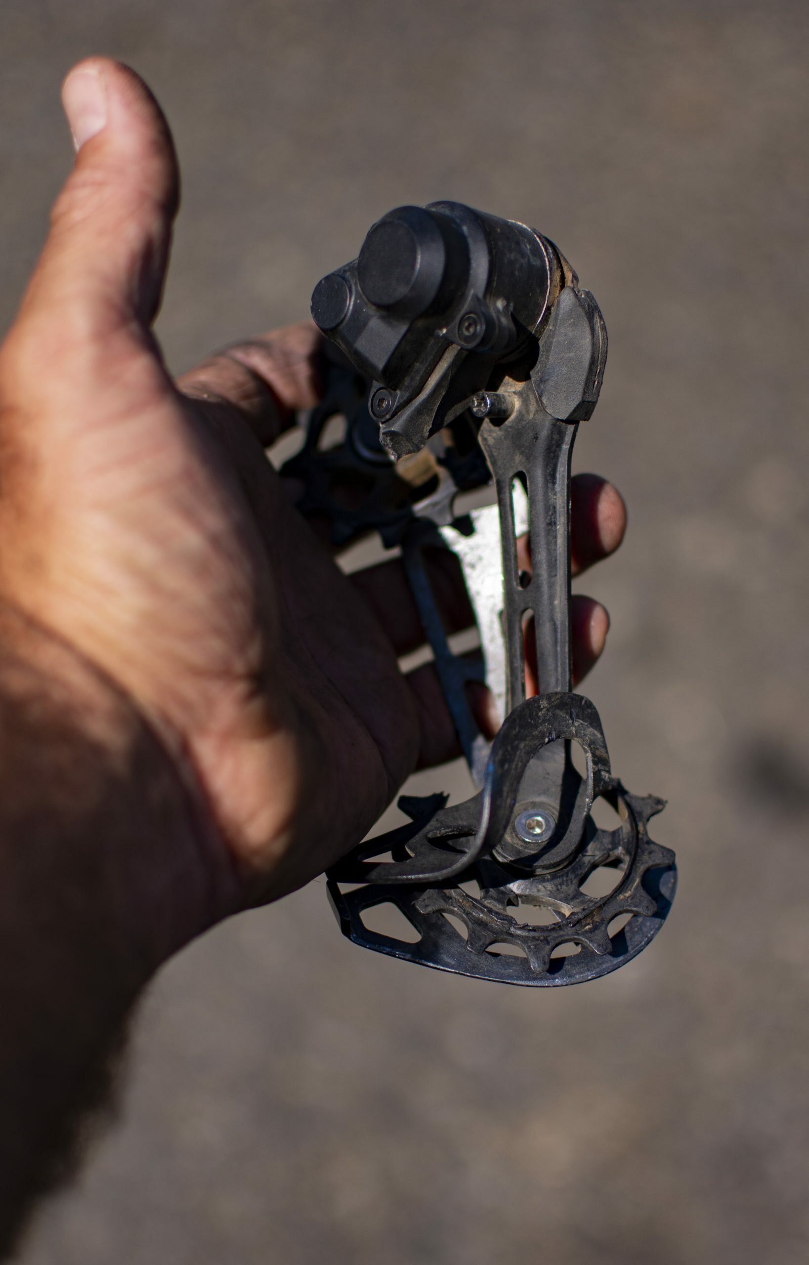 Broken derailleur hanger while Bikepacking